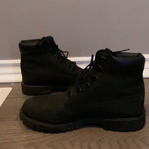 boys size 7 black timberlands